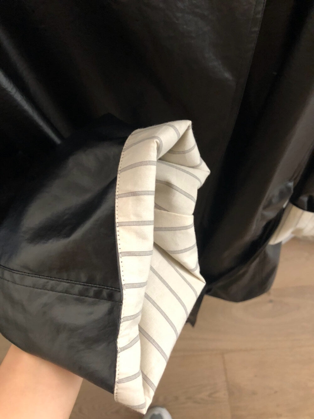 Fake Leather Trench Coat 立領仿皮風衣外套