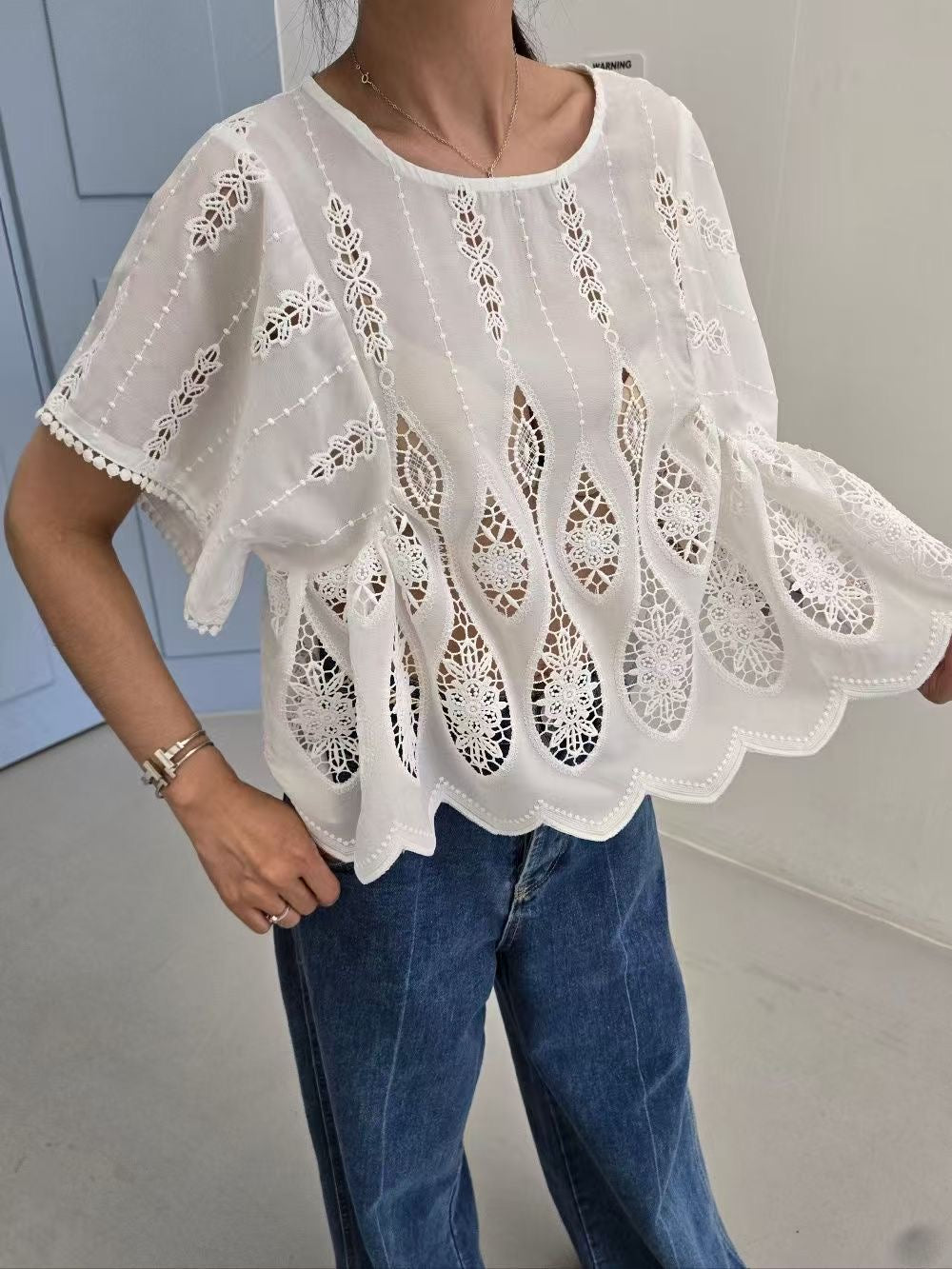 #302B Classic Eyelet Top 經典通花上衣