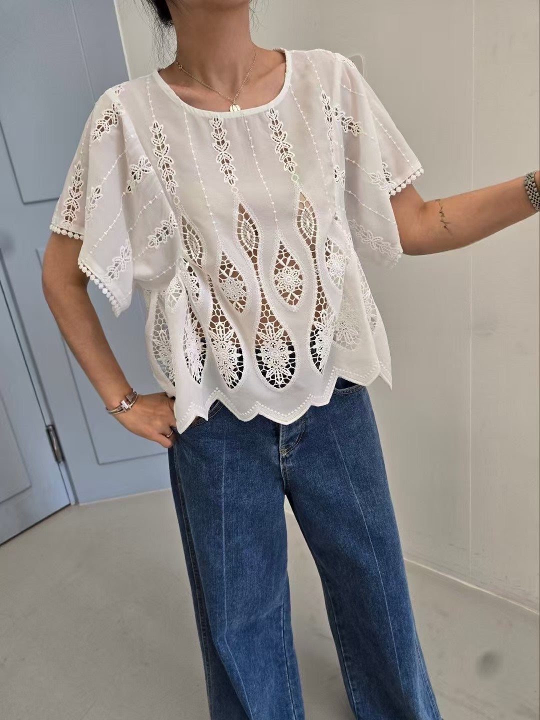 #302B Classic Eyelet Top 經典通花上衣