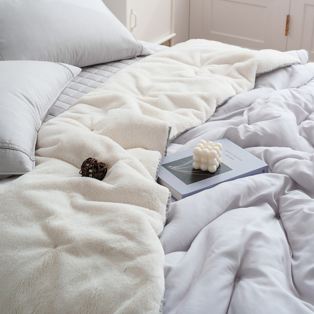 #122_簡約灰白 韓國棉被 天絲面料