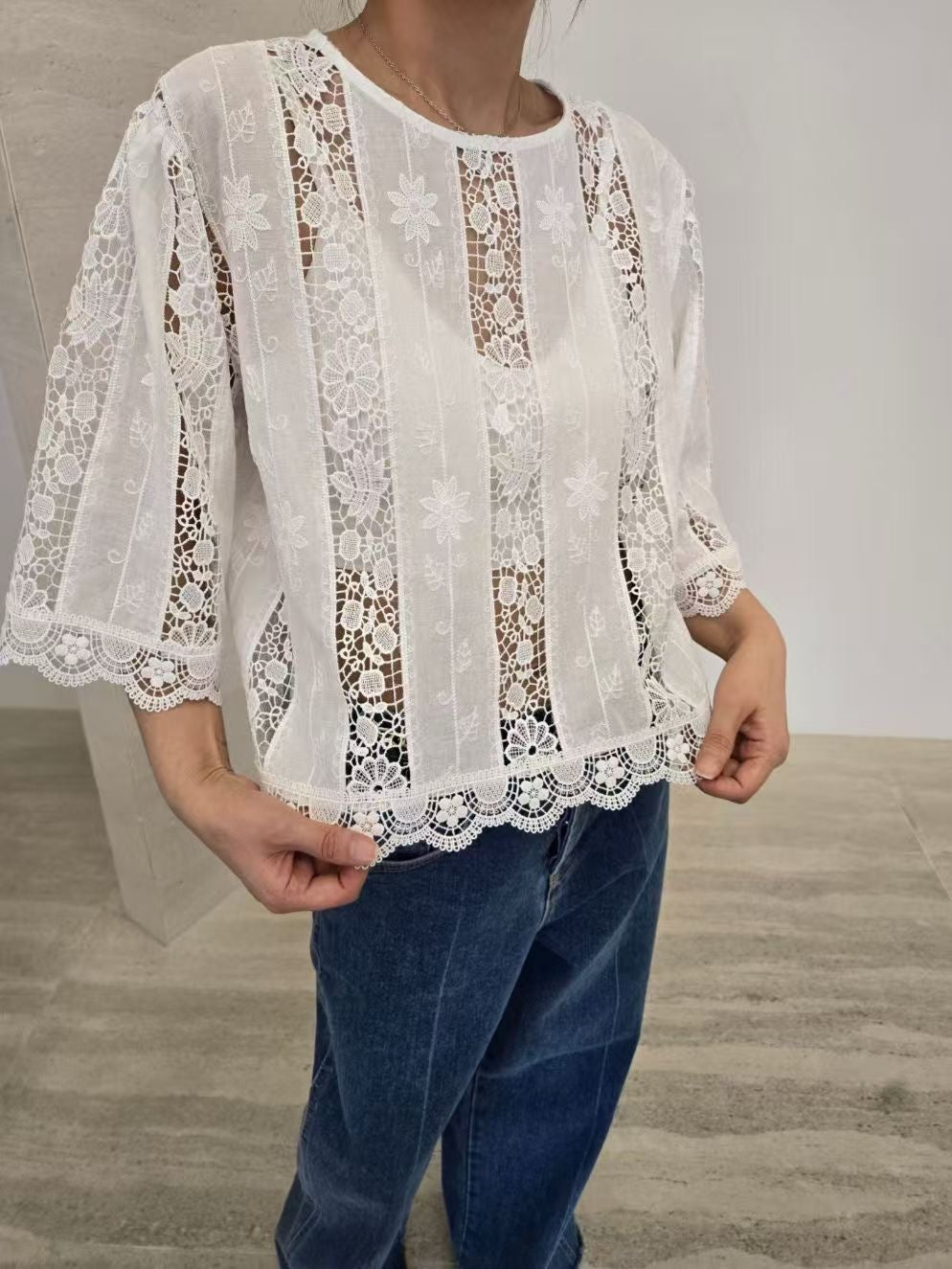 #302A Eyelet Wide Sleeve Top 通花寬袖上衣