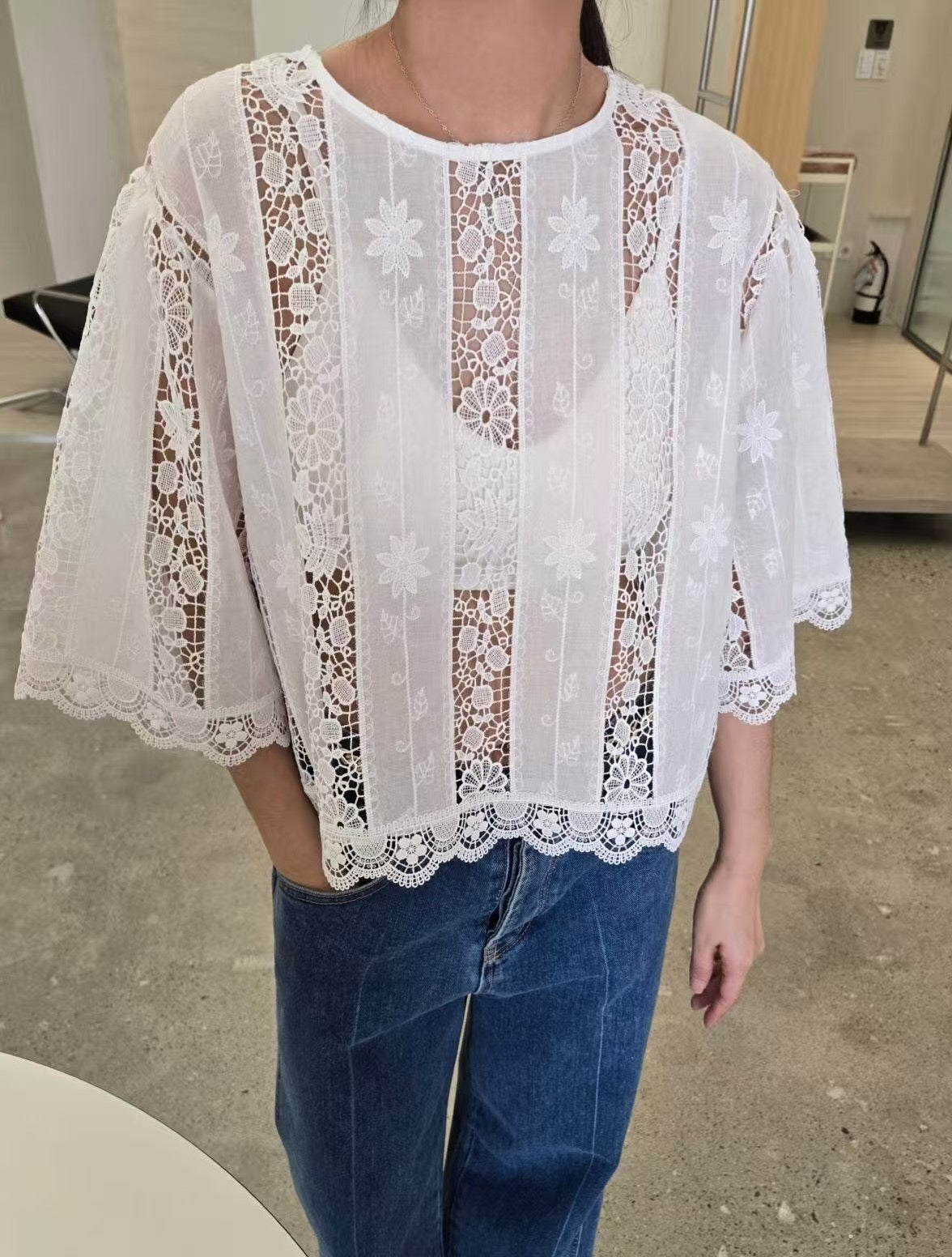 #302A Eyelet Wide Sleeve Top 通花寬袖上衣