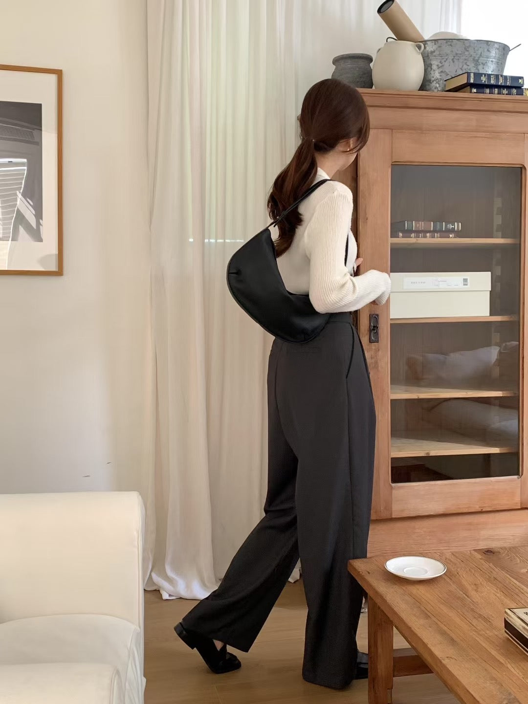 Leather Moon Bag 月型皮袋