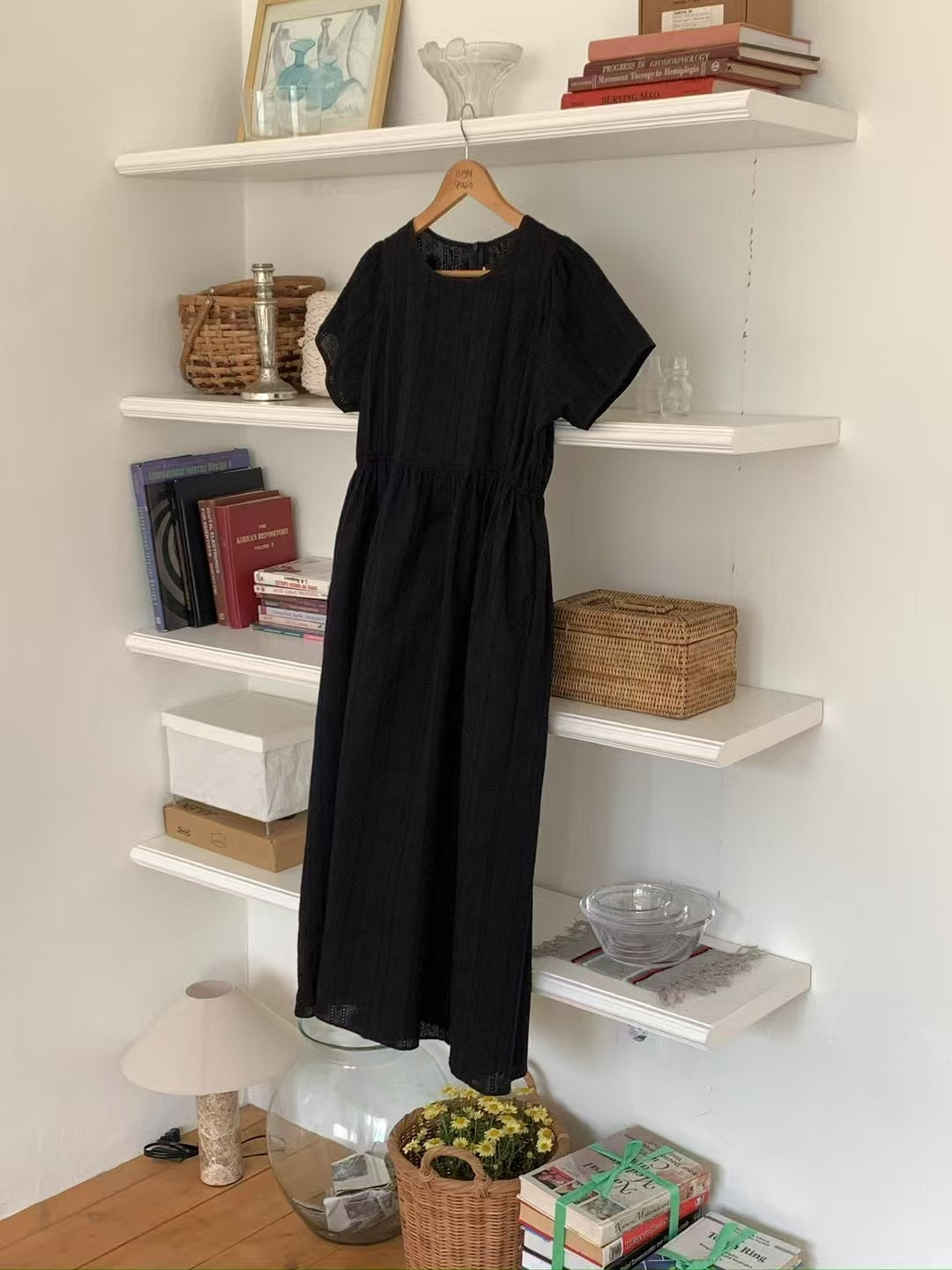 Black Embroidery Dress 黑色刺繡連衣裙