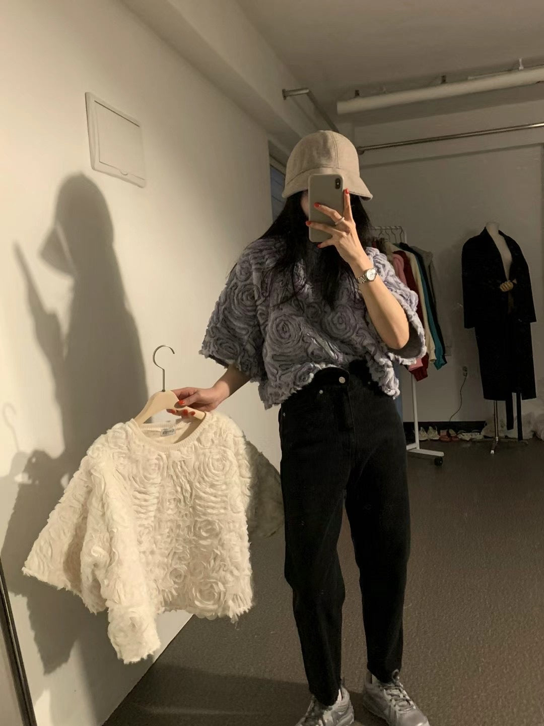 3D Print Flowers Top 立體花圖案短袖毛毛上衣 – Pindot Fashion