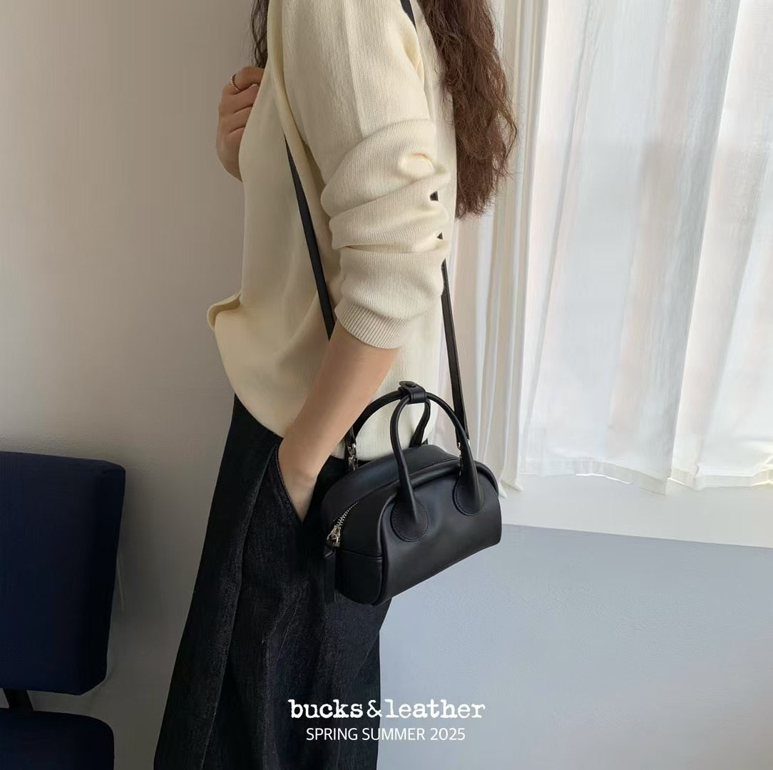 Leather Hang Bag 羊皮手袋