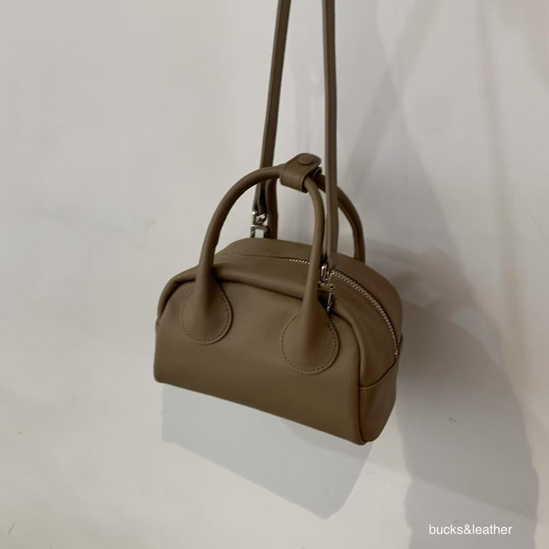 Leather Hang Bag 羊皮手袋